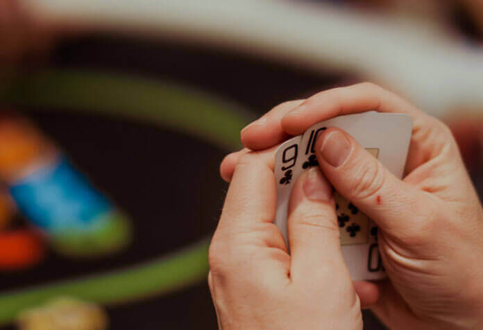 How to Determine the Winning Hand in Texas Hold'em?